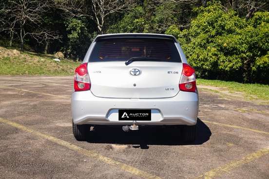 TOYOTA-ETIOS-2017
