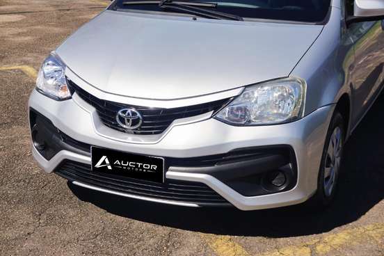 TOYOTA-ETIOS-2017