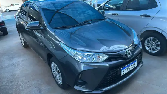 TOYOTA YARIS 1.3 16V FLEX XL LIVE MULTIDRIVE TOYOTA YARIS 1.3 16V FLEX XL LIVE MULTIDRIVE