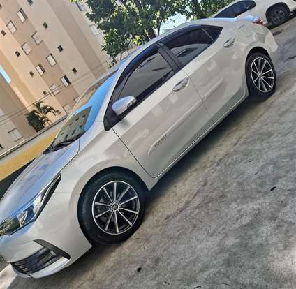 TOYOTA-COROLLA-2017