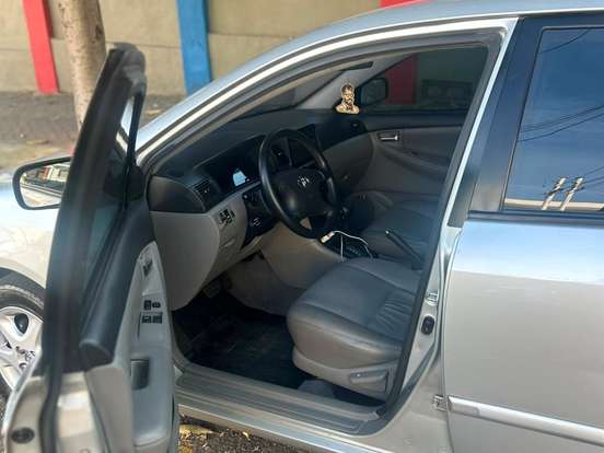 TOYOTA-COROLLA-1.8 SE-G 16V GASOLINA 4P AUTOMÁTICO TOYOTA-COROLLA-2004