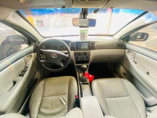 TOYOTA-COROLLA-2005