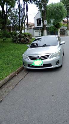 TOYOTA-COROLLA-2012