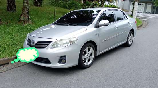 TOYOTA-COROLLA-2012