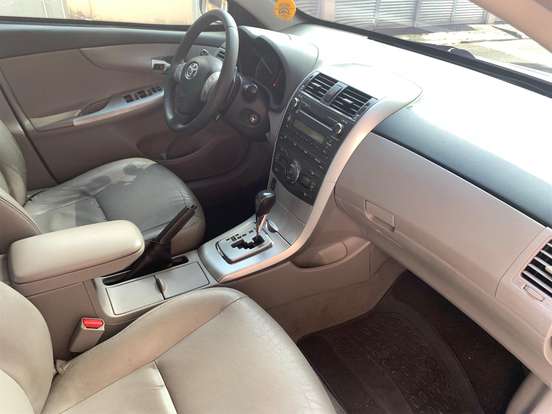 TOYOTA-COROLLA-2012