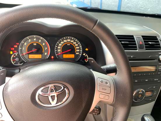 TOYOTA-COROLLA-2012