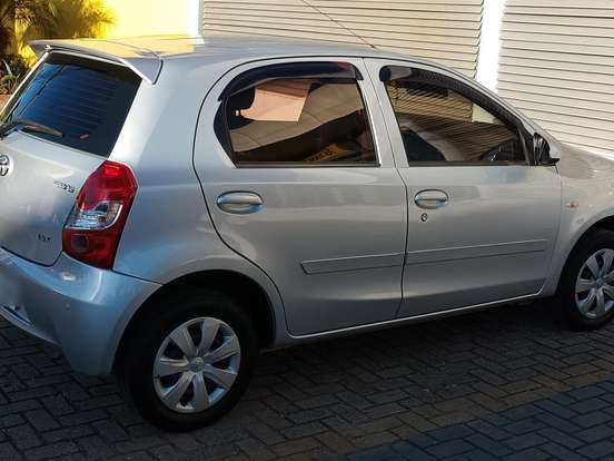 TOYOTA-ETIOS-1.3 X 16V FLEX 4P MANUAL TOYOTA-ETIOS-2015