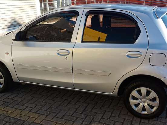 TOYOTA-ETIOS-1.3 X 16V FLEX 4P MANUAL TOYOTA-ETIOS-2015
