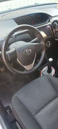 TOYOTA-ETIOS-2015