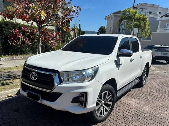 TOYOTA-HILUX-2.8 SRV 4X4 CD 16V DIESEL 4P AUTOMÁTICO TOYOTA-HILUX-2018