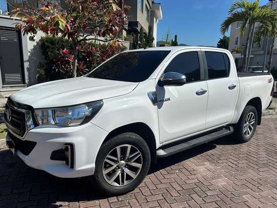 TOYOTA-HILUX-2.8 SRV 4X4 CD 16V DIESEL 4P AUTOMÁTICO TOYOTA-HILUX-2018
