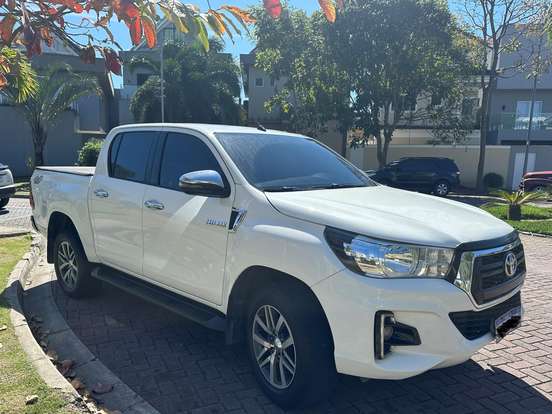 TOYOTA-HILUX-2.8 SRV 4X4 CD 16V DIESEL 4P AUTOMÁTICO TOYOTA-HILUX-2018