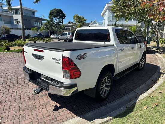TOYOTA-HILUX-2018