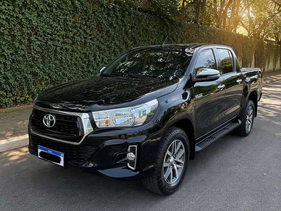TOYOTA-HILUX-2019