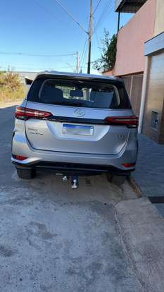 TOYOTA-HILUX SW4-2025