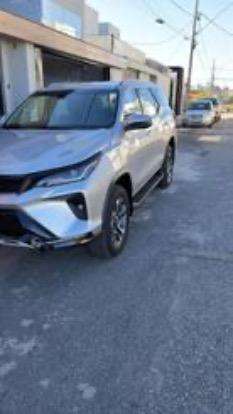 TOYOTA-HILUX SW4-2025