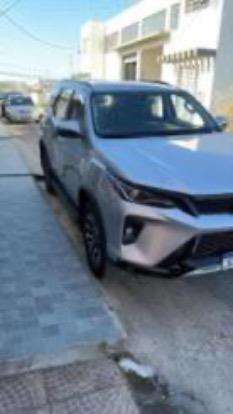 TOYOTA-HILUX SW4-2025