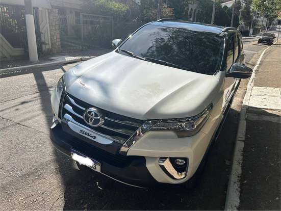 TOYOTA-HILUX SW4-2019