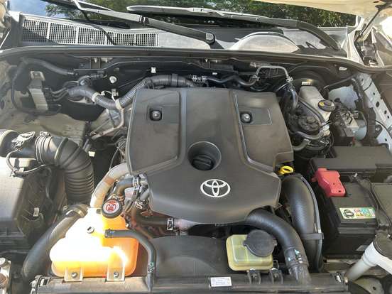TOYOTA-HILUX SW4-2.8 SRX DIAMOND 4X4 7 LUGARES 16V TURBO INTERCOOLER DIESEL 4P AUTOMÁTICO TOYOTA-HILUX SW4-2019