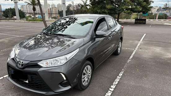 TOYOTA-YARIS-2024