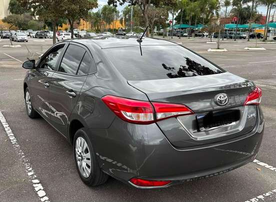 TOYOTA-YARIS-2024