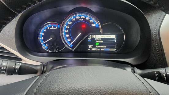 TOYOTA-YARIS-2021