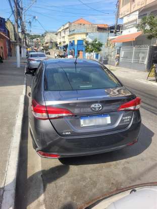 TOYOTA-YARIS-2021