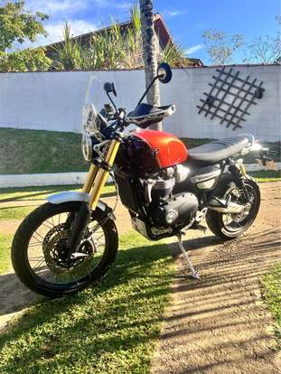 TRIUMPH-BONNEVILLE SCRAMBLER 1200 XE-2024