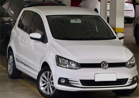 VOLKSWAGEN-FOX-2017