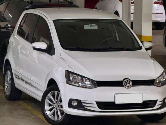 VOLKSWAGEN-FOX-1.6 MSI TOTAL FLEX CONNECT 4P MANUAL VOLKSWAGEN-FOX-2017