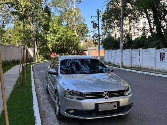 VOLKSWAGEN-JETTA-2.0 COMFORTLINE FLEX 4P TIPTRONIC VOLKSWAGEN-JETTA-2012