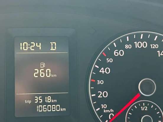 VOLKSWAGEN-JETTA-2012