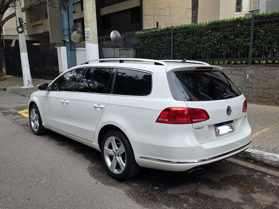 VOLKSWAGEN-PASSAT-2.0 TSI HIGLHINE VARIANT GASOLINA 4P AUTOMATIZADO VOLKSWAGEN-PASSAT-2011