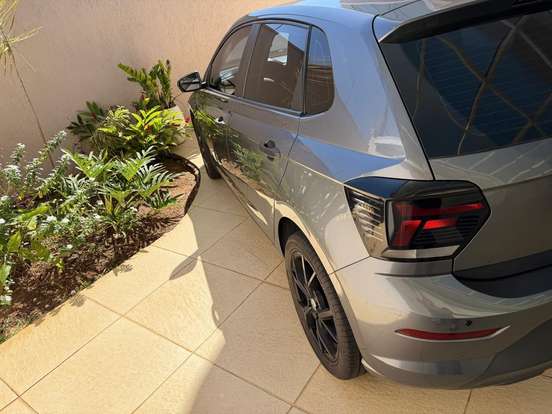 VOLKSWAGEN-POLO-2023