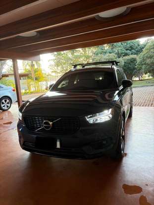 VOLVO-XC40-2022