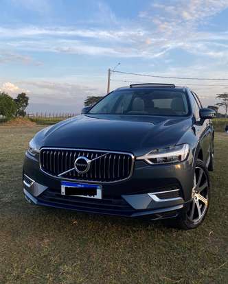 VOLVO-XC60-2020
