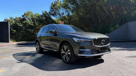 VOLVO-XC60-2022