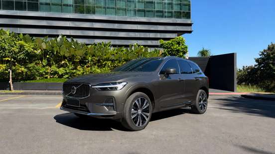 VOLVO-XC60-2022