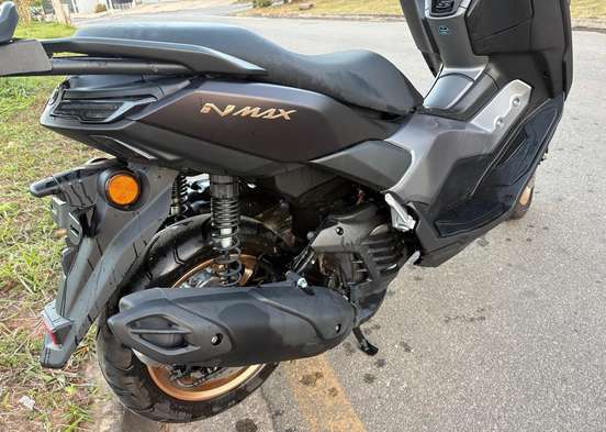 YAMAHA-NMAX CONNECTED 160 ABS-2025