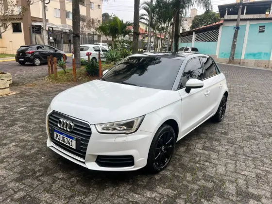 AUDI A1 1.4 TFSI SPORTBACK ATTRACTION 16V 122CV GASOLINA 4P S-TRONIC