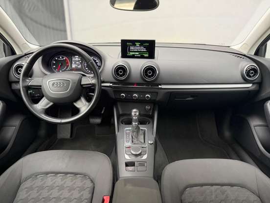AUDI-A3-1.4 TFSI SEDAN ATTRACTION 16V GASOLINA 4P S-TRONIC AUDI-A3-2015