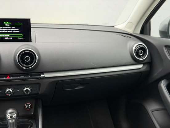 AUDI-A3-1.4 TFSI SEDAN ATTRACTION 16V GASOLINA 4P S-TRONIC AUDI-A3-2015
