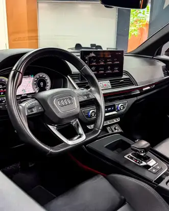 AUDI-Q5-2022