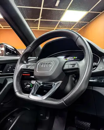AUDI-Q5-2022