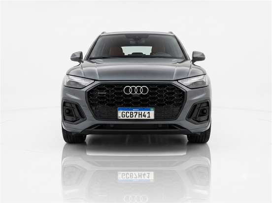 AUDI-Q5-2022