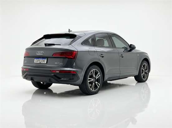 AUDI-Q5-2022