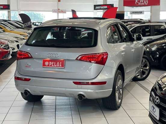 AUDI-Q5-2011