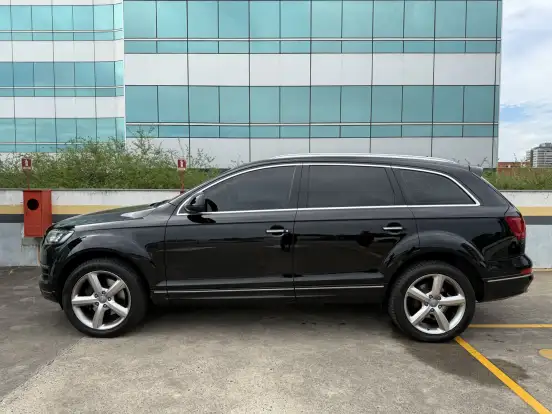AUDI-Q7-2015