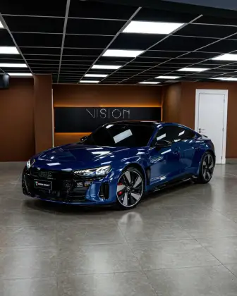 AUDI RS E-TRON GT ELÉTRICO QUATTRO AUDI RS E-TRON GT ELÉTRICO QUATTRO