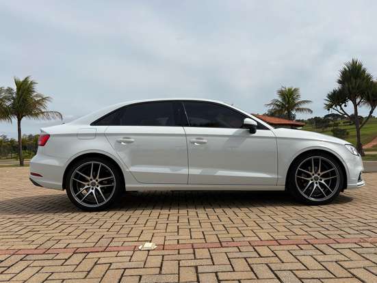 AUDI-A3-2017